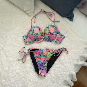 Victoria’s Secret bikini